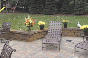Paver patio and stone wall design in northern va